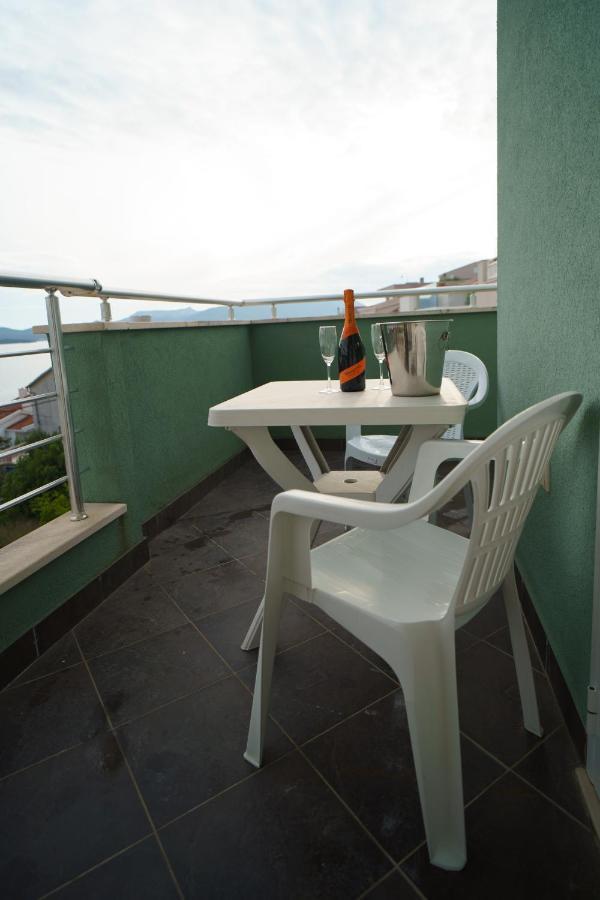 Apartment “Bel Ponte” Komarna Eksteriør billede