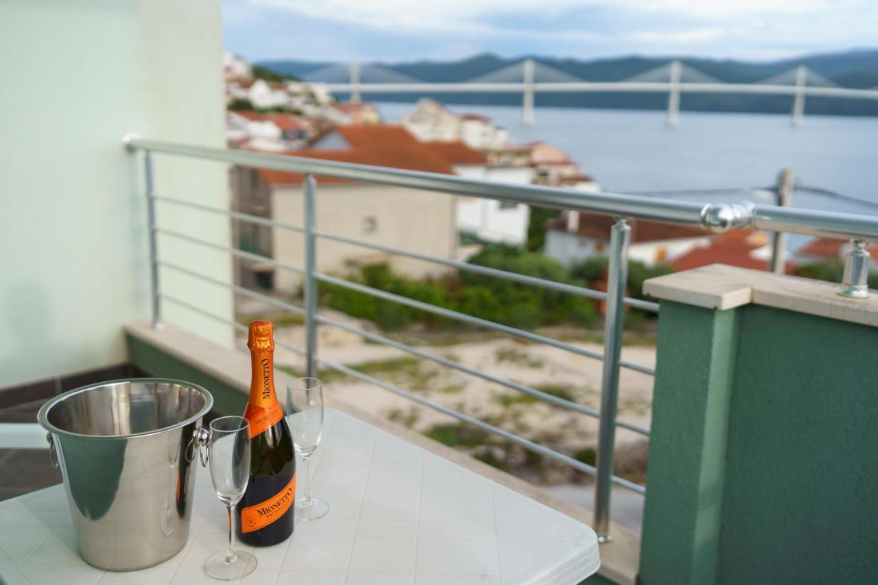 Apartment “Bel Ponte” Komarna Eksteriør billede